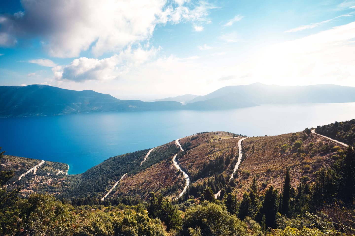 Wanderurlaub auf den griechischen Inseln – die Straße zum Horotga-Strand