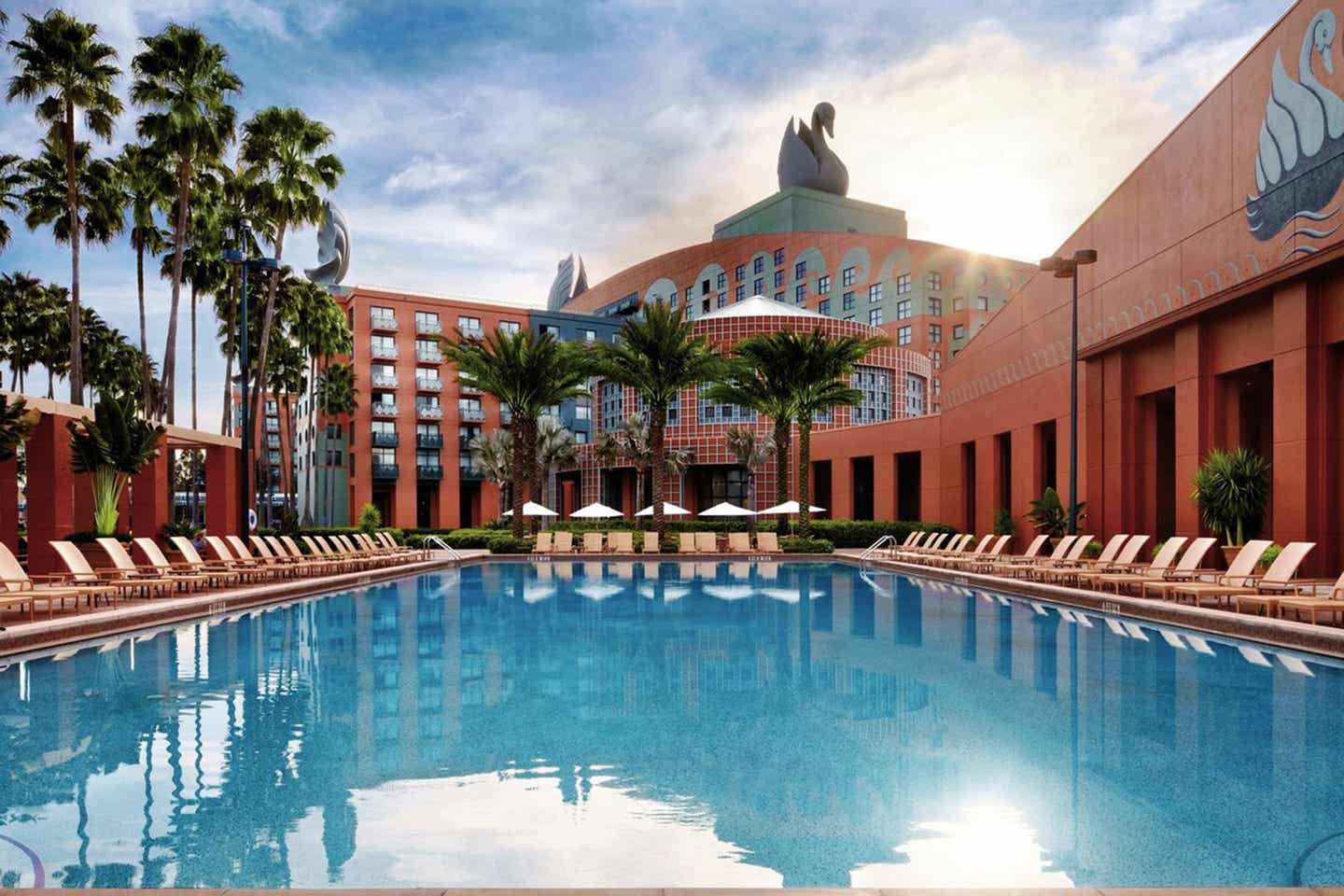 Der große Pool im Walt Disney World Swan Hotel