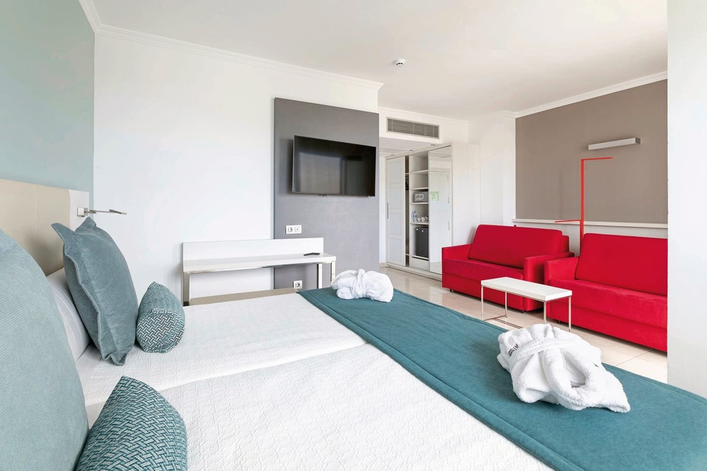 Wohnbeispiel Doppelzimmer Club Alexandre Poolblick