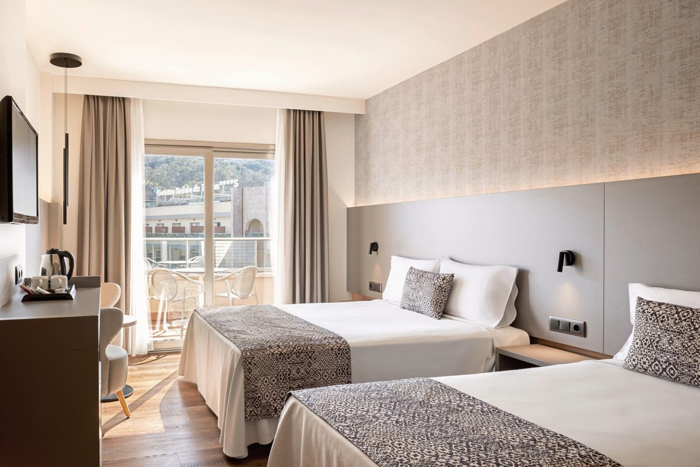 Wohnbeispiel Doppelzimmer Poolblick