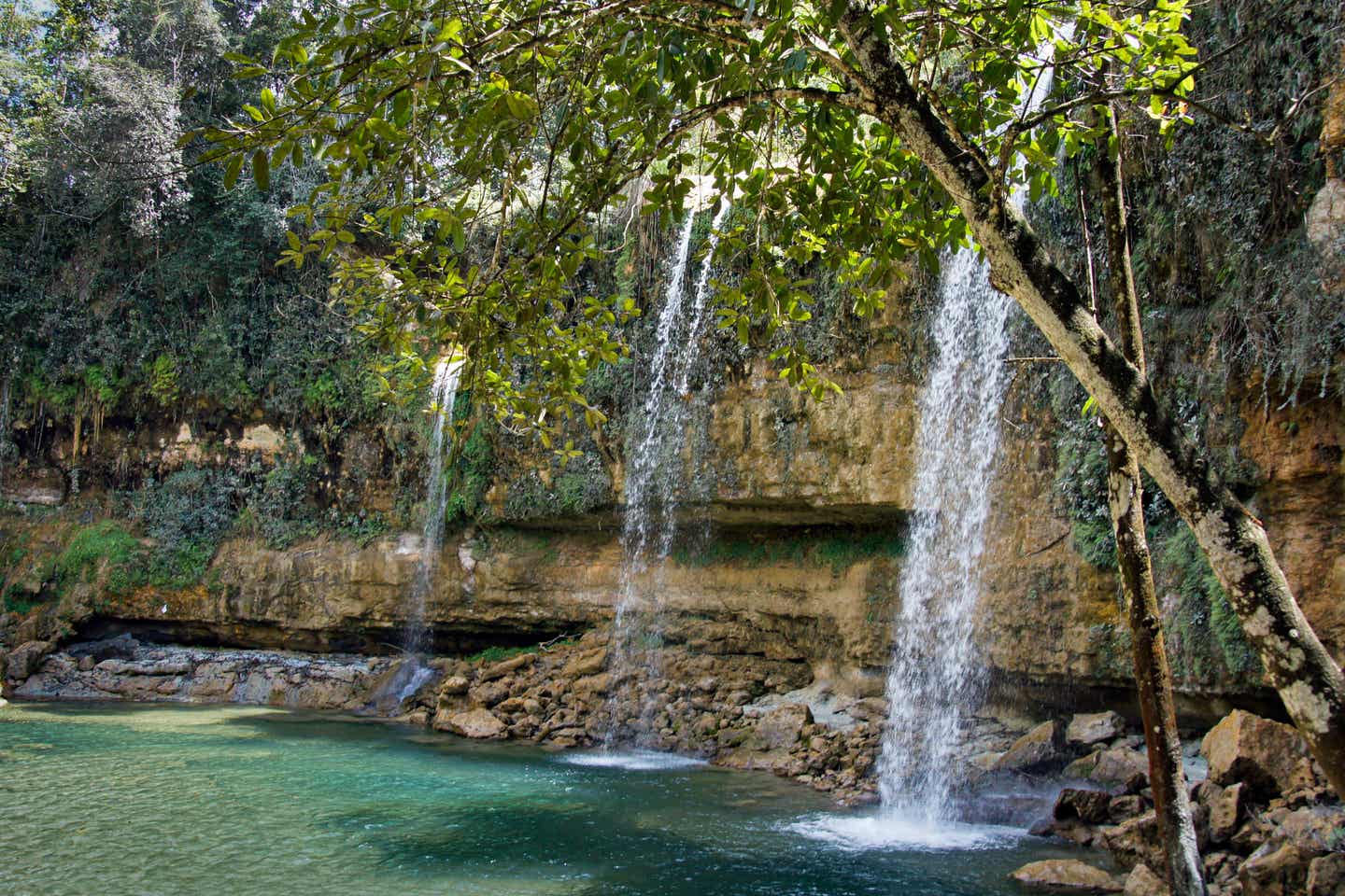 Wasserfall Salto de Bayaguana in der Dominikanischen Republik, Karibik