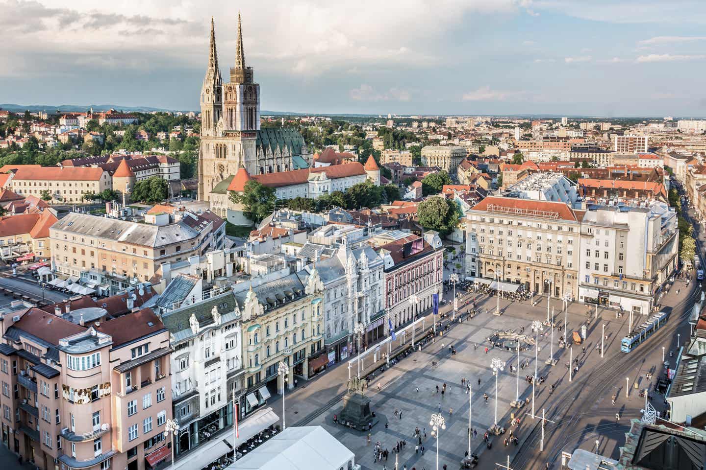 Kroatien beste Reisezeit: Luftaufnahme von der Altstadt von Zagreb