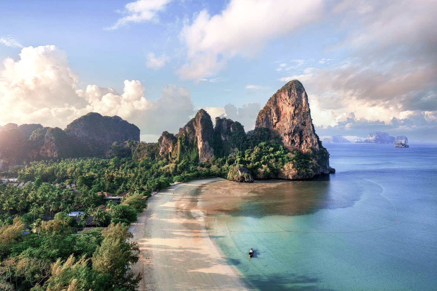 Luftaufnahme vom Railay Beach in der Region Krabi in Thailand