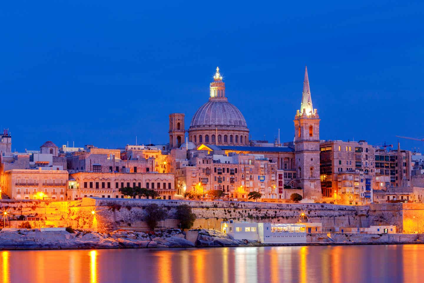 Valletta bei Nacht, Malta