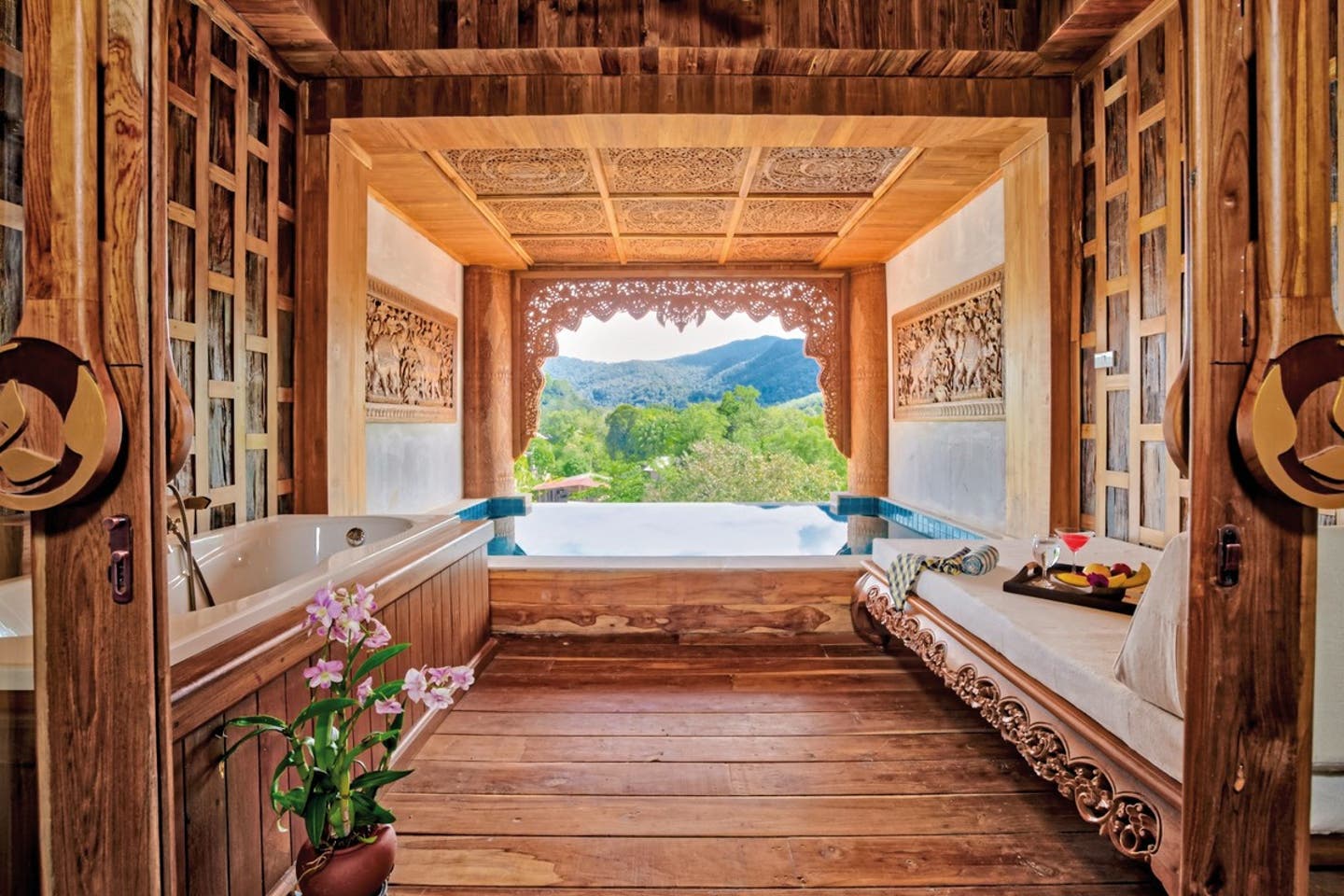 Wohnbeispiel Pool Suite Water View Building