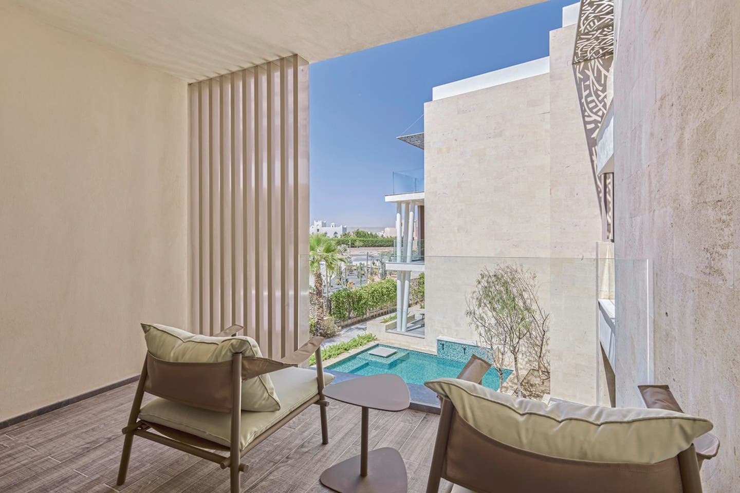 Wohnbeispiel Doppelzimmer Superior Plunge Poolblick