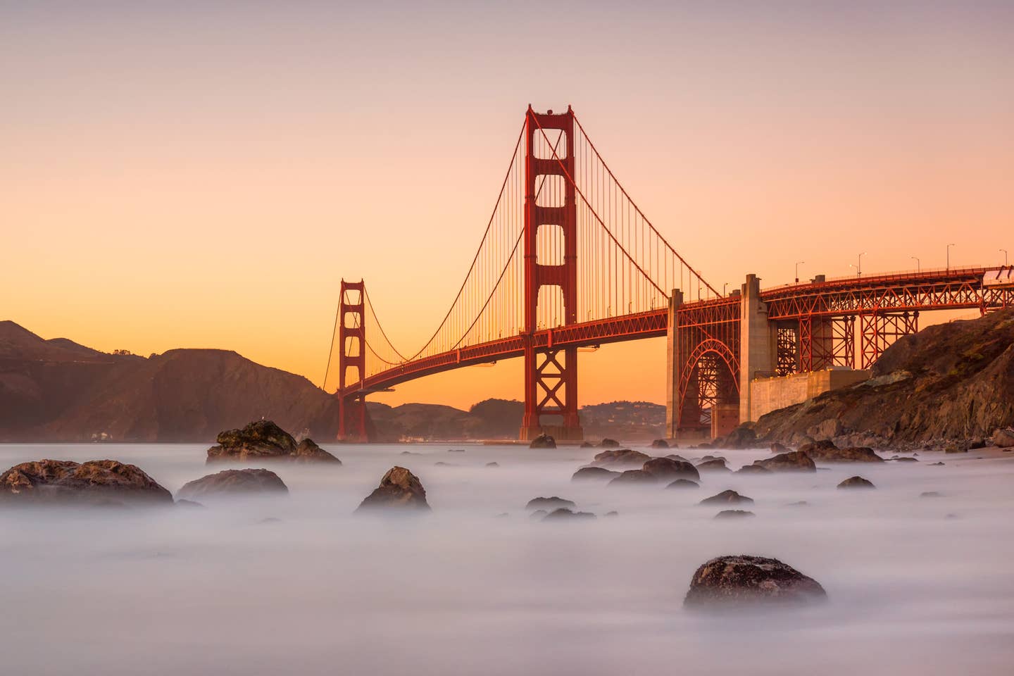 San Francisco: Golden Gate Bridge bei Sonnenuntergang