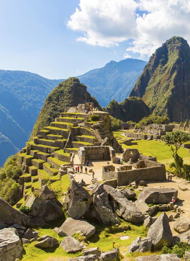 Andenmystik mit Komfort Blick auf den Machu Picchu in Peru