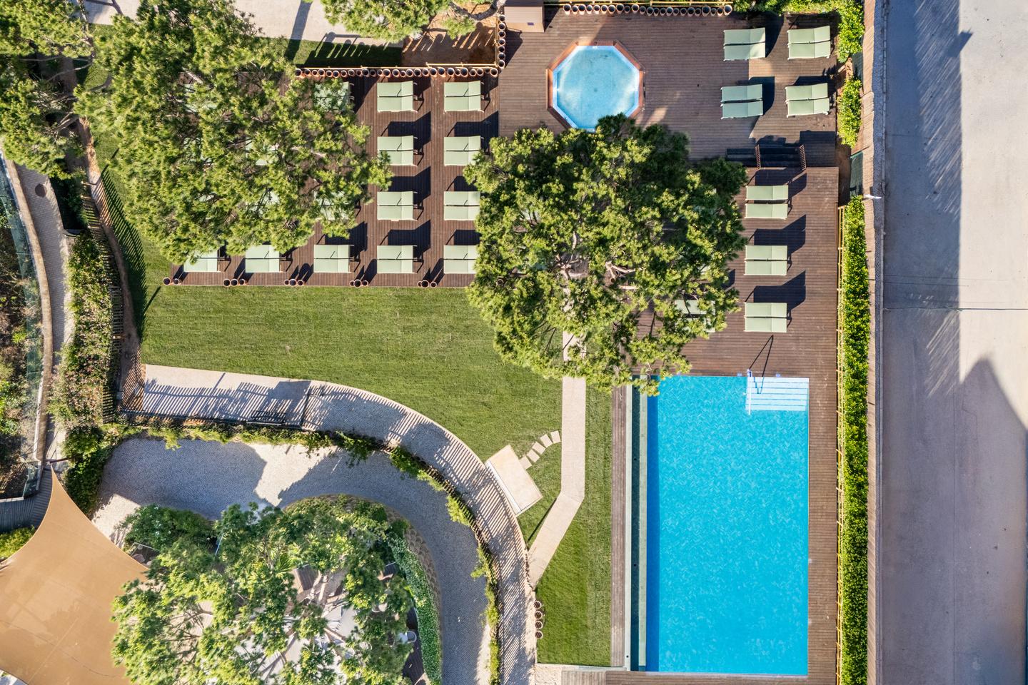 Drohnenbild Pool