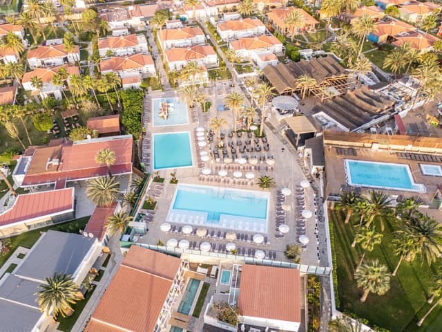 Außenansicht HL Miraflor Suites
