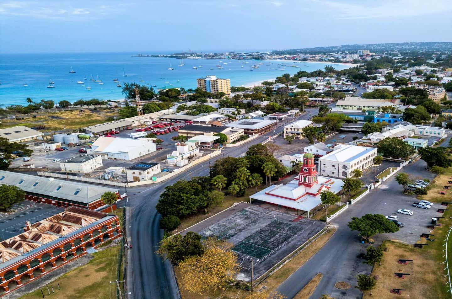 Barbados Geheimtipps: Bridgetowns Stadtpanorama