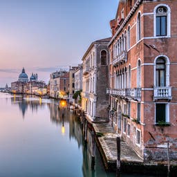 italien-venedig-canale-grande-g-1296089209.jpg