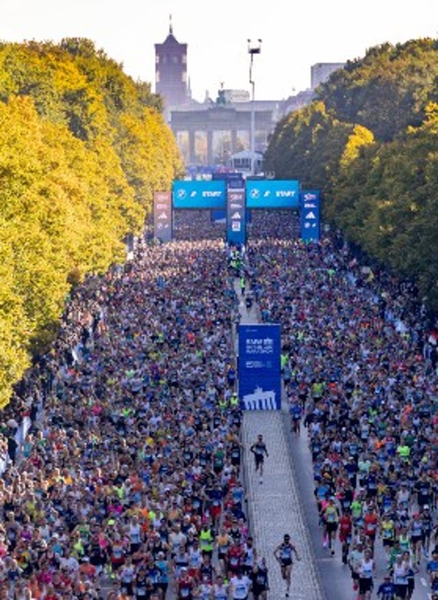 Zum Angebot Berlin Marathon Brandenburger Tor