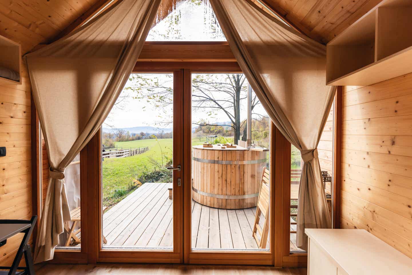 Wellness: Sauna-Hütte mit Ausblick