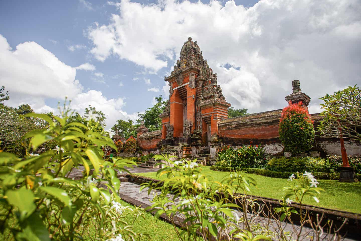 Balis Tempel Taman Ayun: spazieren wie die Könige