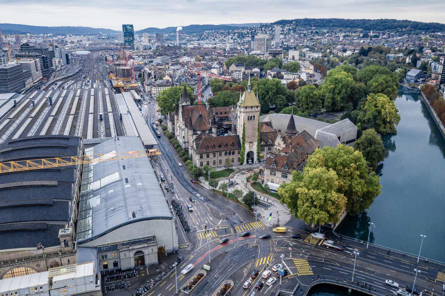 Zürich Sehenswürdigkeiten: Luftaufnahme der Stadt Zürich