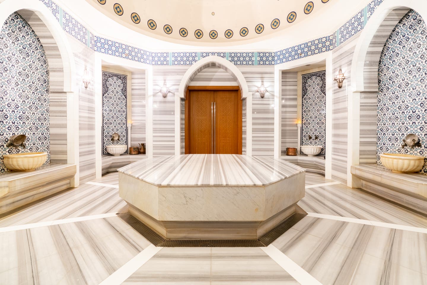 Hamam im hoteleigenen Spa mit orientalen Dekoelementen