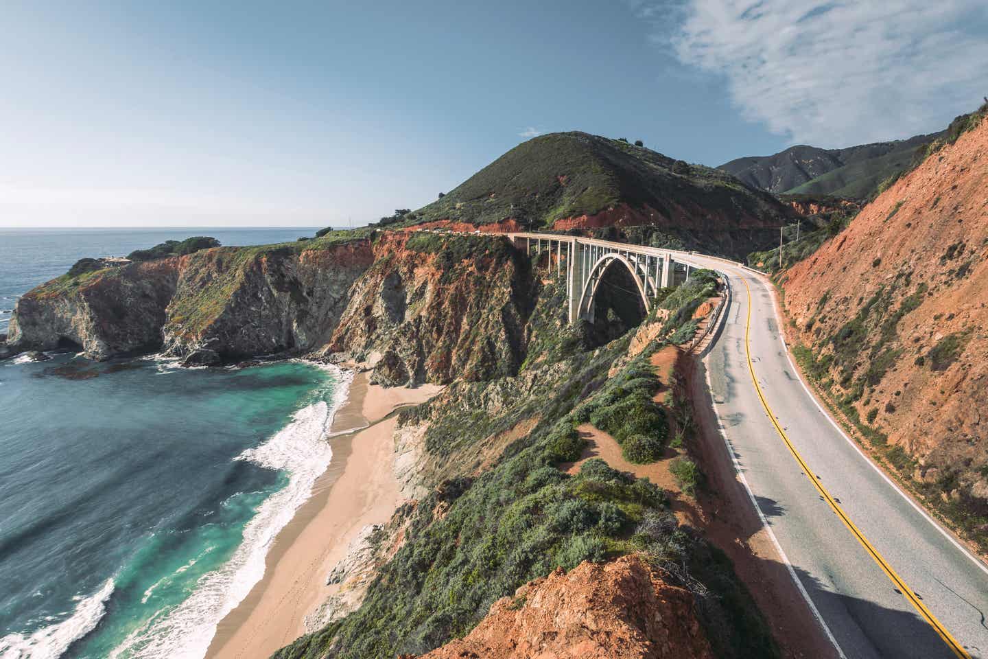 Blick auf den Highway One in Kalifornien