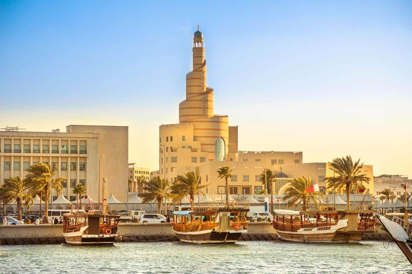 Dhow Harbor in Katar