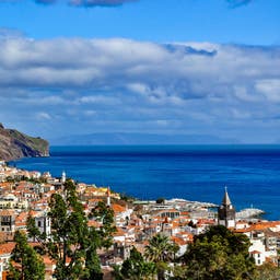 portugal-madeira-funchal-stadtpanorama-klein-g-498882476.jpg