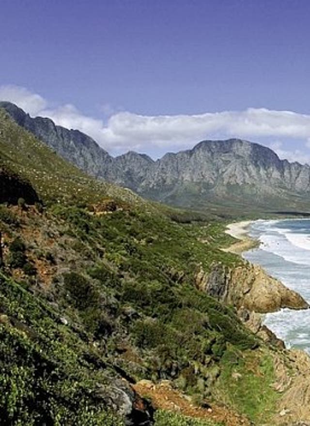 Zur Autoreise Südafrika Meeresküste Berge
