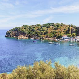griechenland-samos-bucht-g-652383222.jpg