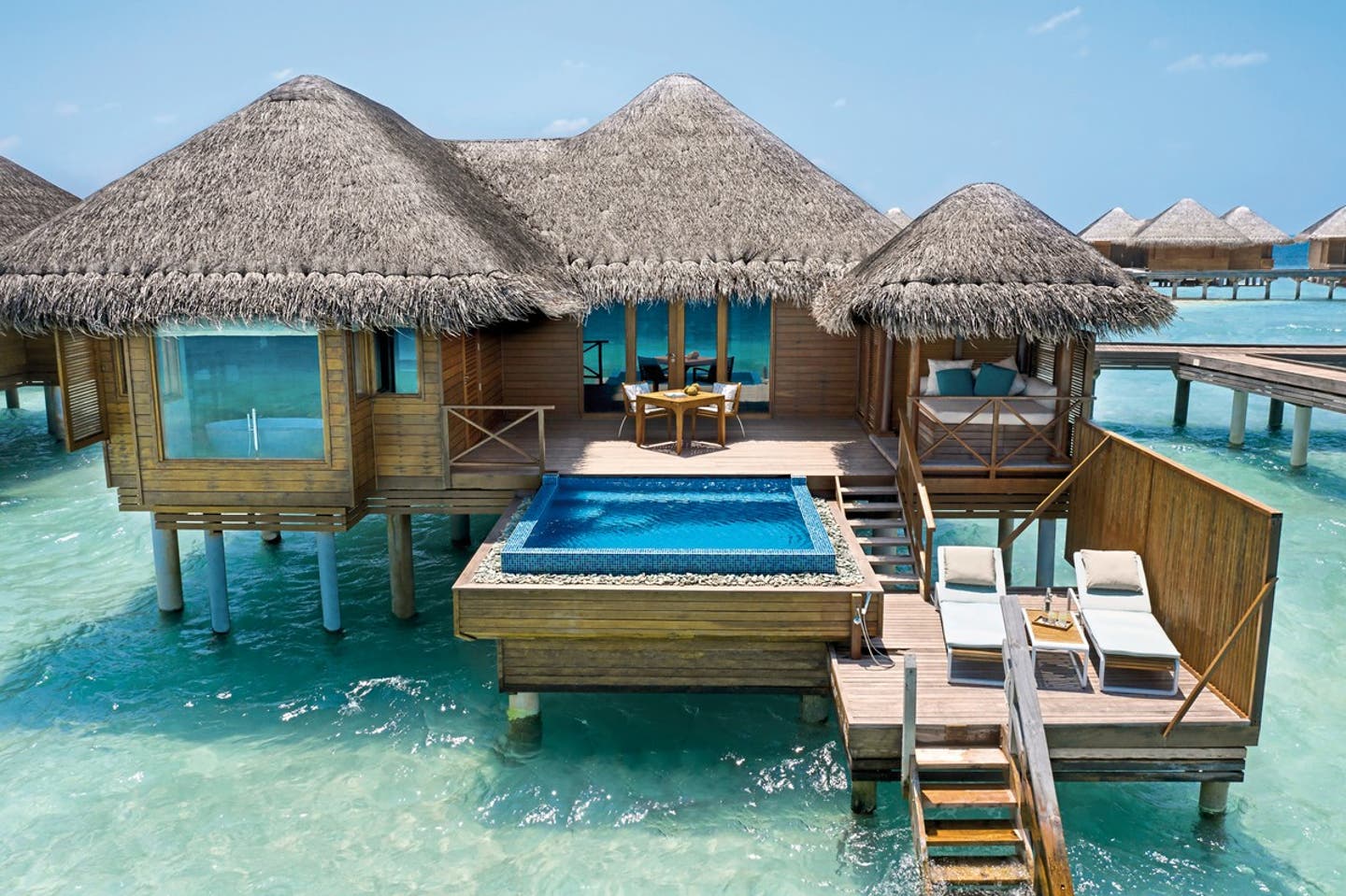 Lagoon Bungalow with Pool 