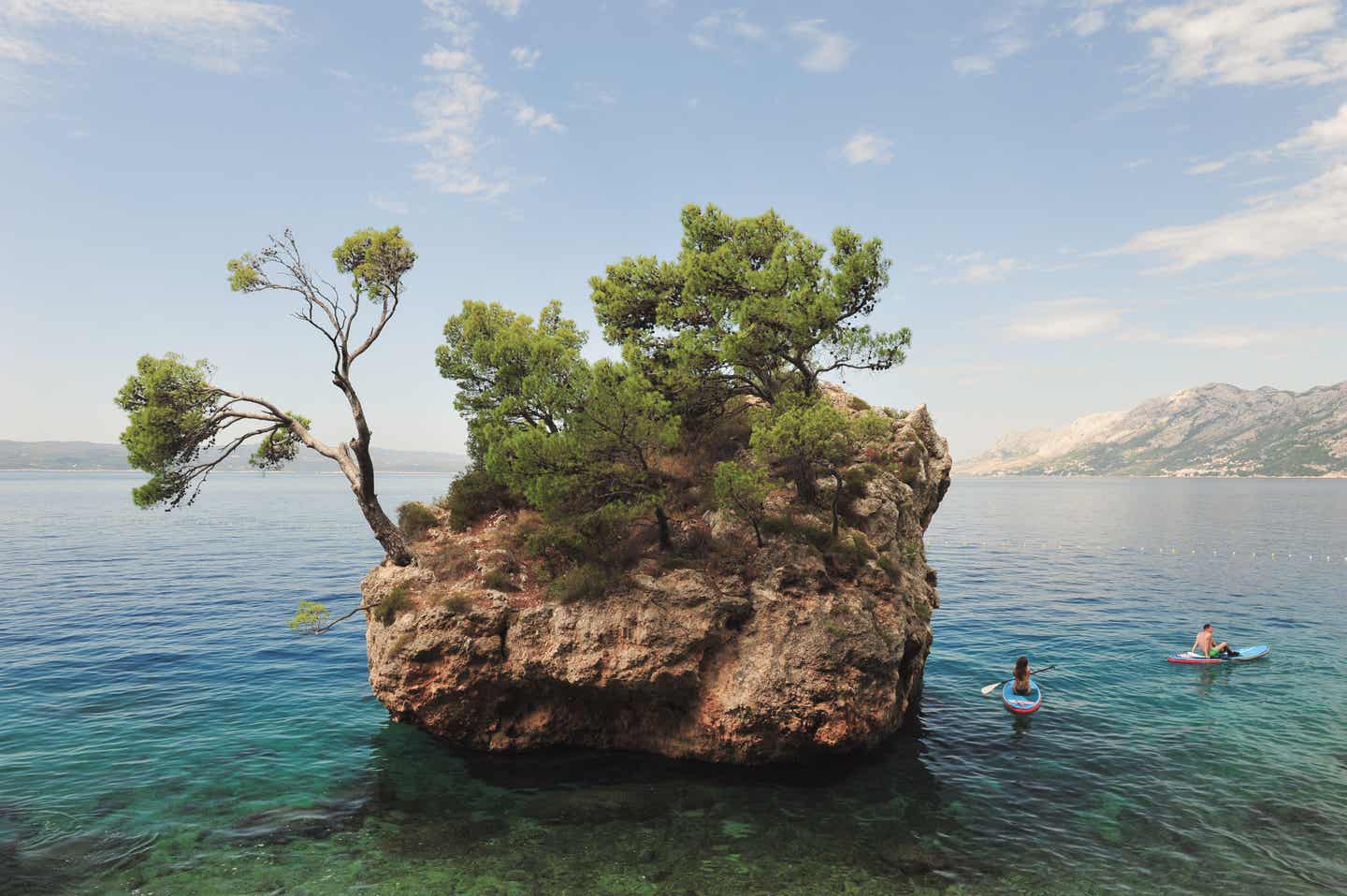 Dalmatien Urlaub: Felsen in Brela, Kroatien