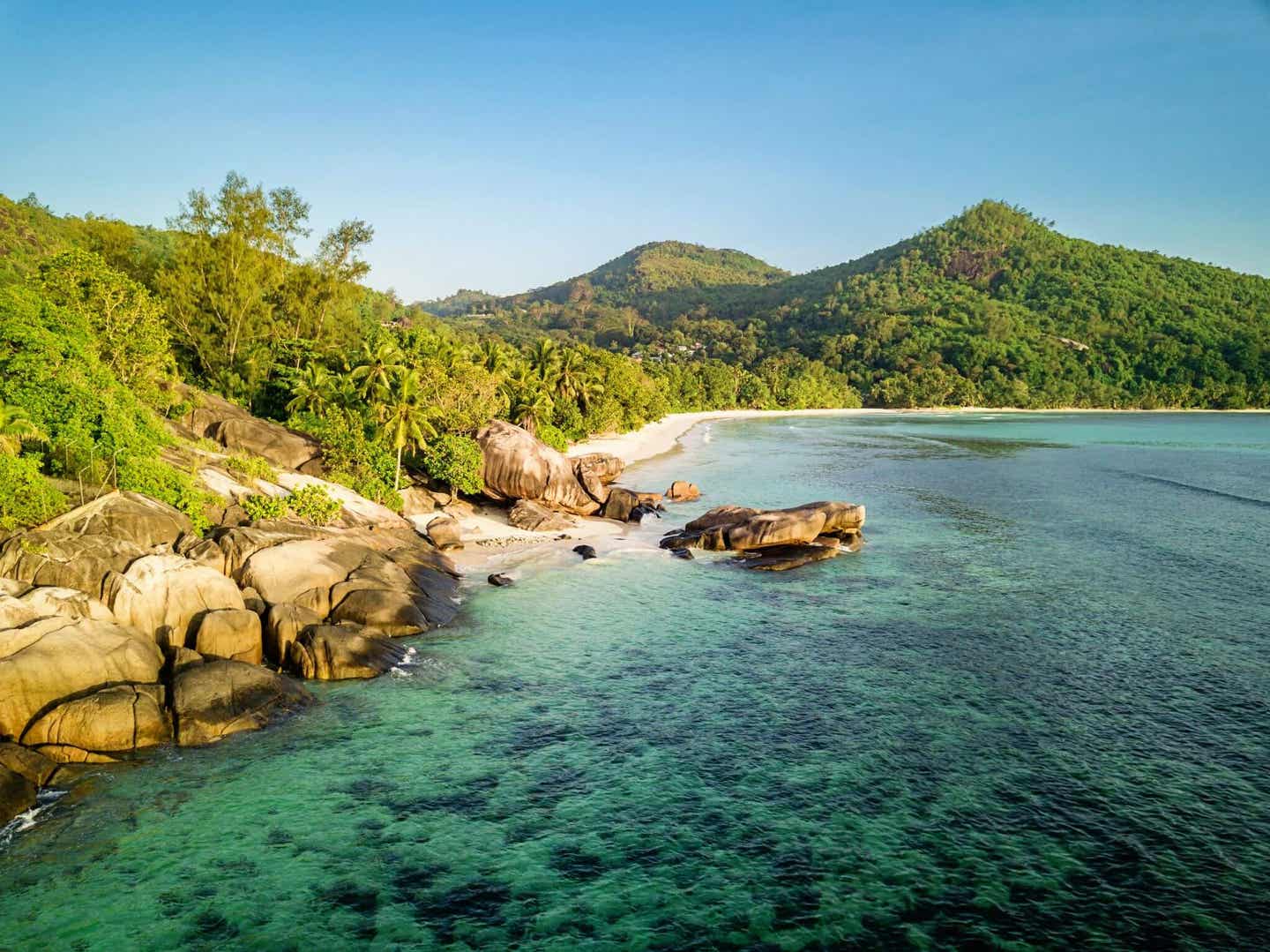 Malerischer Spot für Ihre Strandhochzeit auf den Seychellen: Beau Vallon