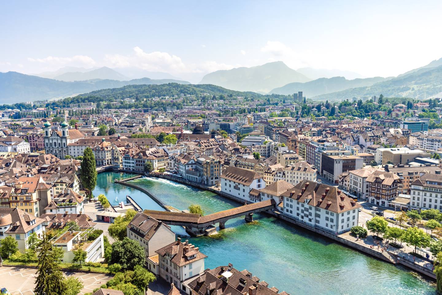 Städtetrip Schweiz. Blick auf die Stadt Luzern Städtetrip Schweiz. Blick auf die Stadt Luzern