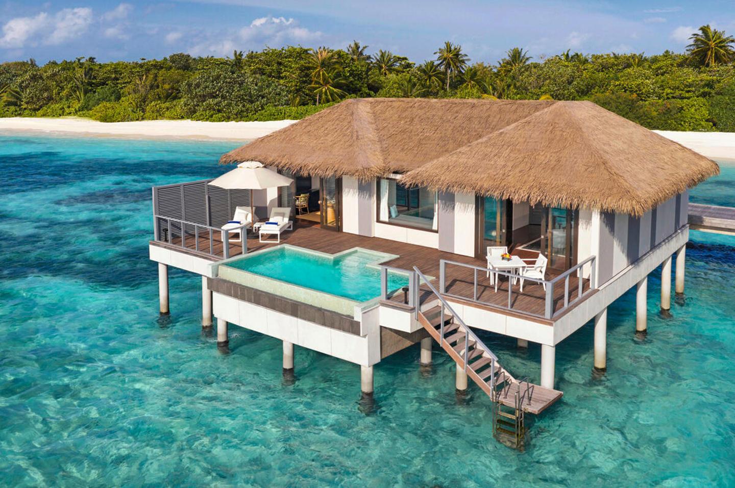 Wohnbeispiel Water Villa with Pool
