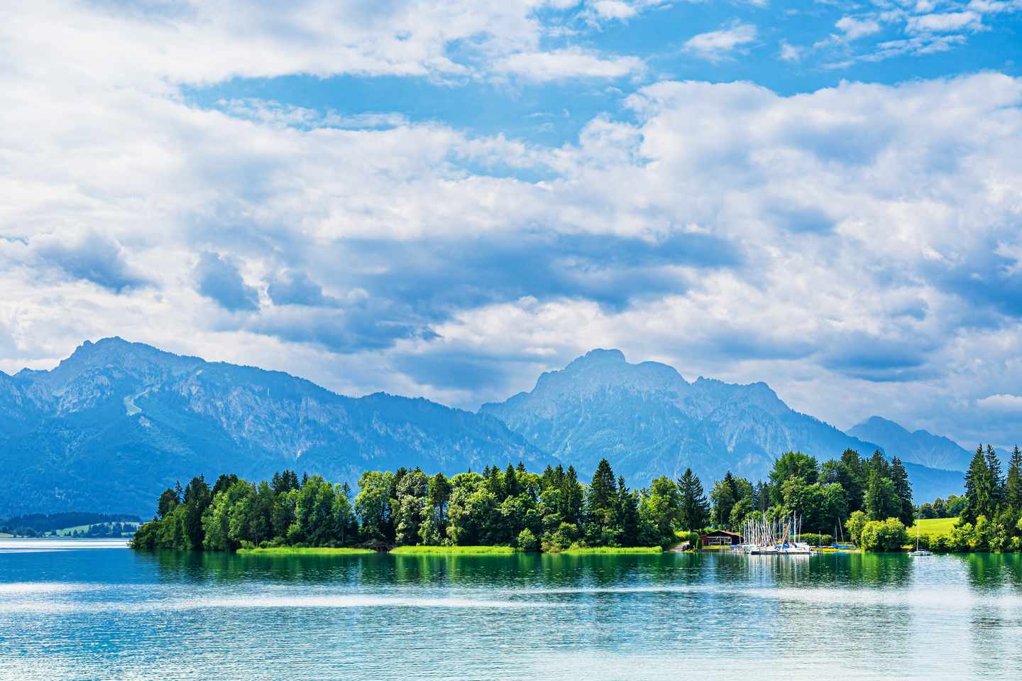 Hotels im Allgäu: Blick auf den Forggensee nahe Füssen