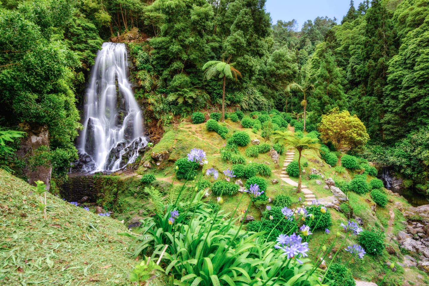 Azoren Sehenswürdigkeiten: Wasserfall in Ribeira dos Caldeirões, Sao Miguel