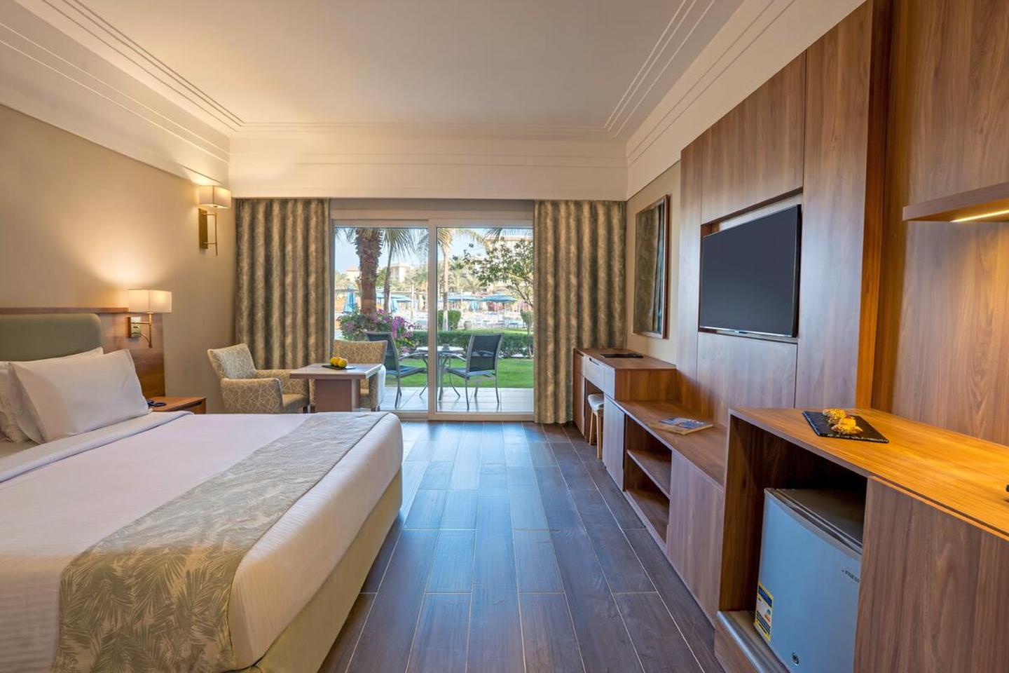 Wohnbeispiel Doppelzimmer Premium Poolblick