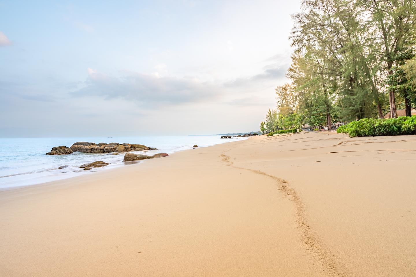 Strand Khaolak Wanaburee Resorts
