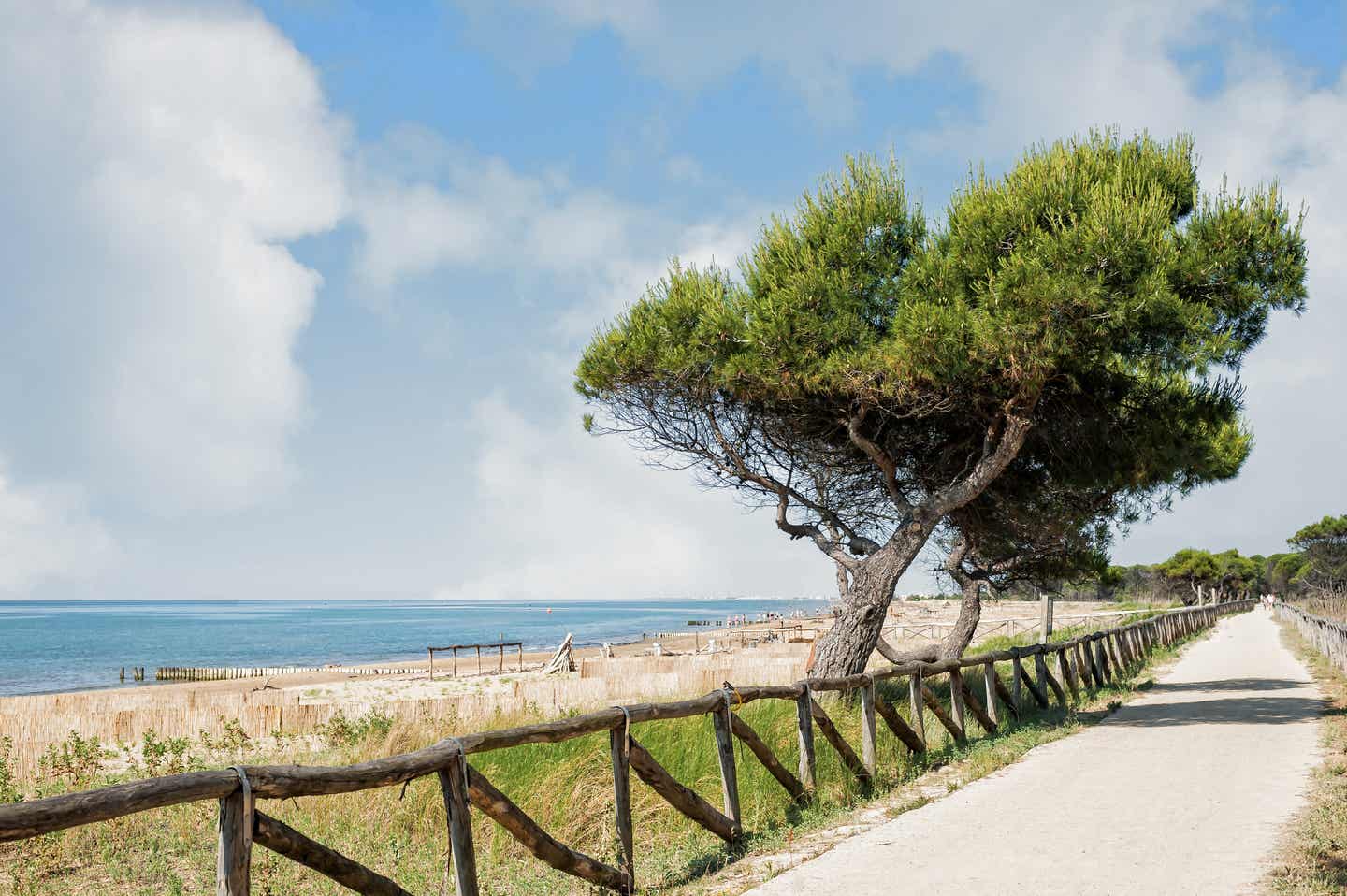 Bibione Urlaub mit DERTOUR – Strandaufgang