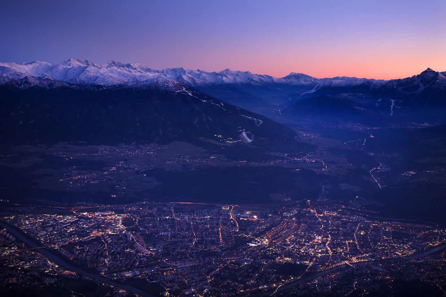 Innsbruck bei Nacht
