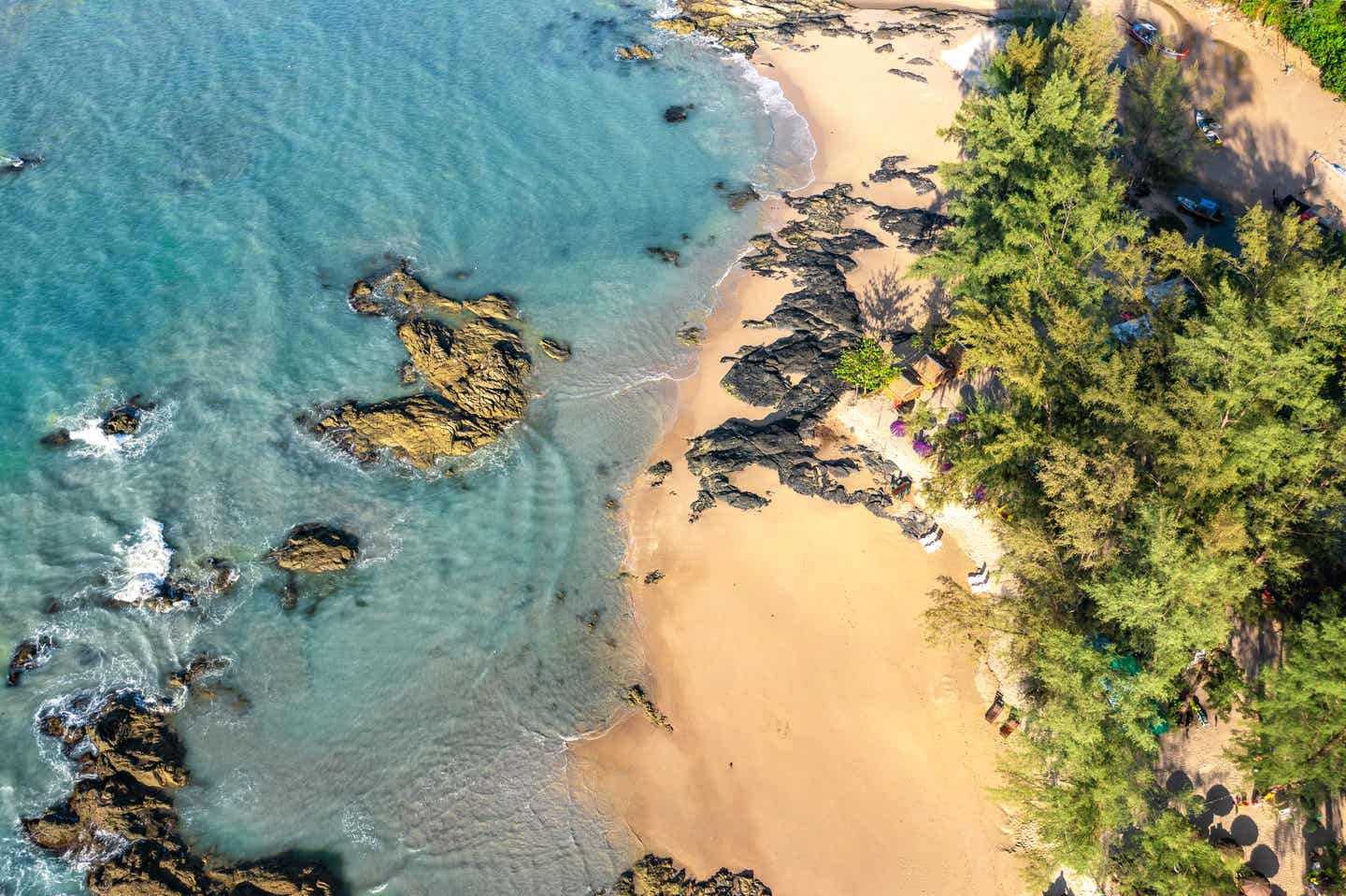 Schönste Strände Thailands: Bangsak Beach in der Nähe von Khao Lak