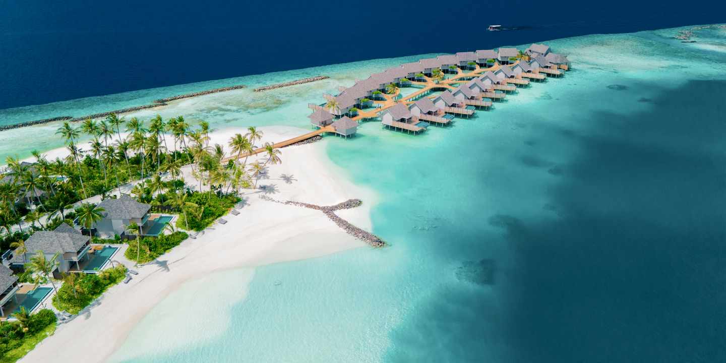 Ausblick von oben auf den Strand vom ananea Madivaru Maldives