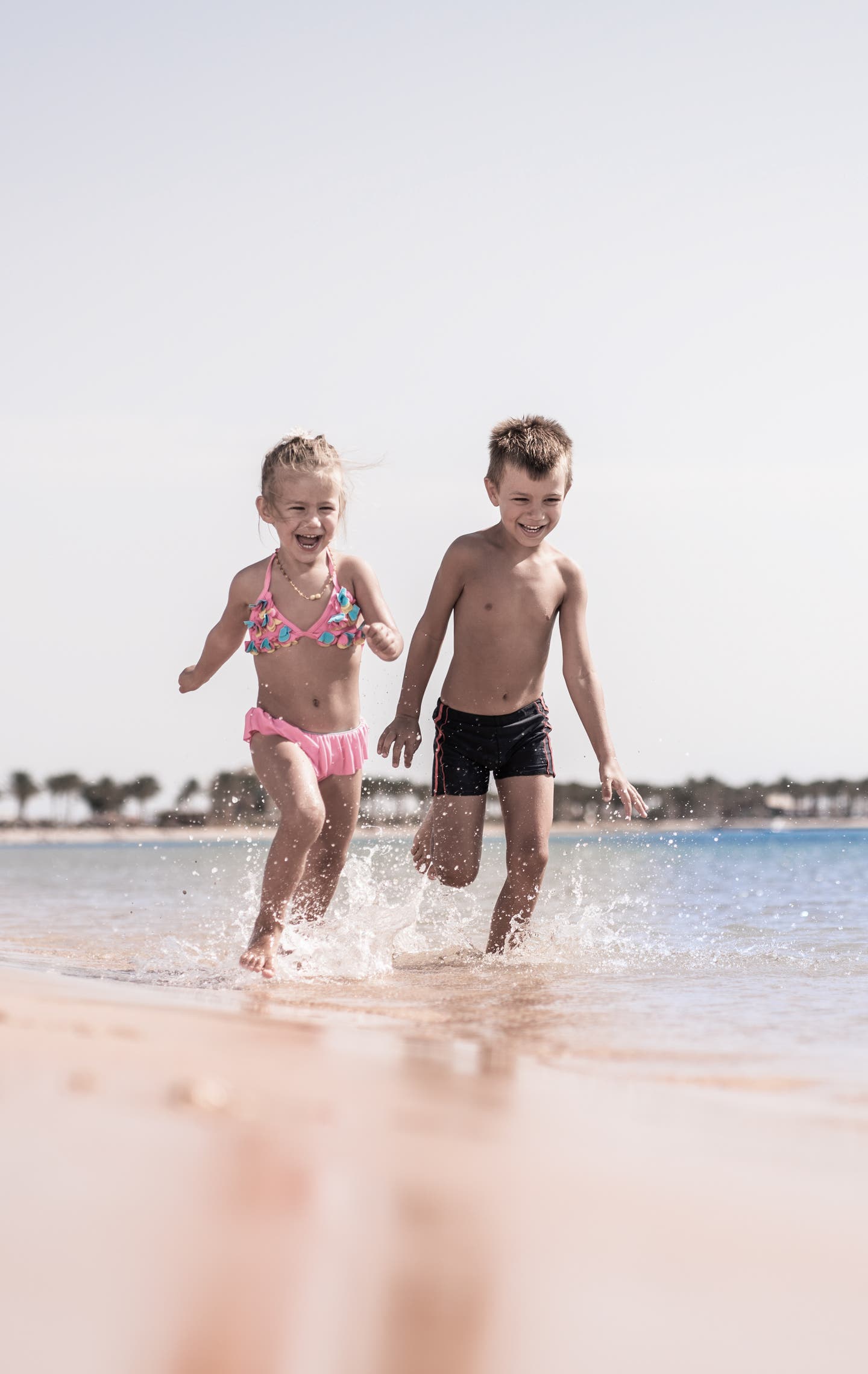 Familienurlaub Ägypten – gemeinsam am Strand spielen