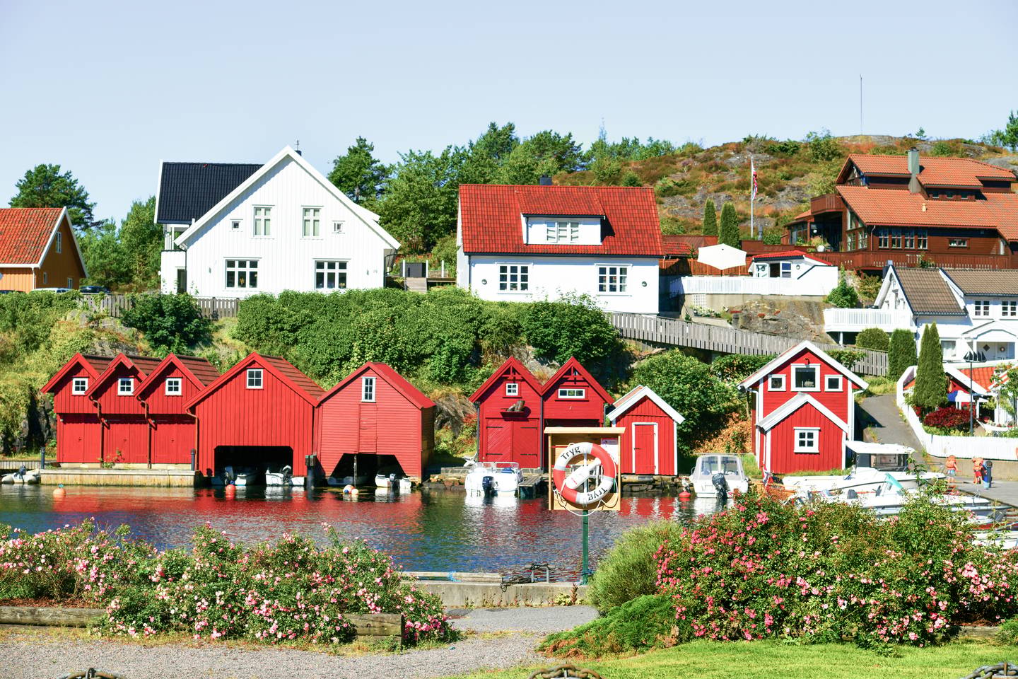 Städtereise Skandinavien. Resort am Fjord in Kristiansand - Norwegen