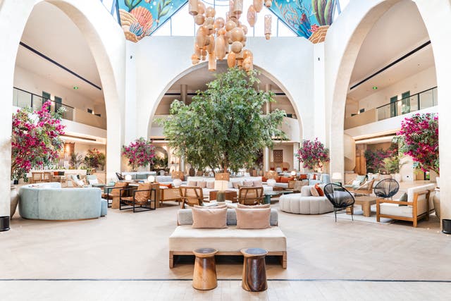 Blick in die Lobby des Desert Rose Resorts