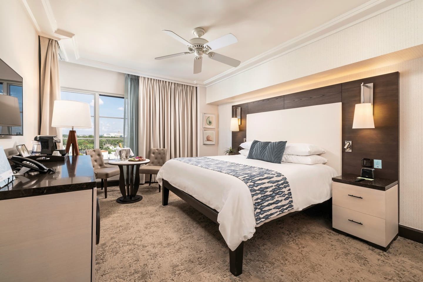 Wohnbeispiel City View One King bed