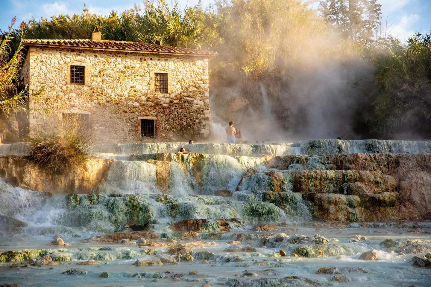 Baden in den natürlichen Toskana-Quellen von Saturnia