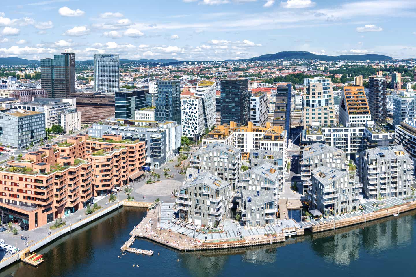 Blick auf Oslo on Norwegen zur besten Reisezeit genießen