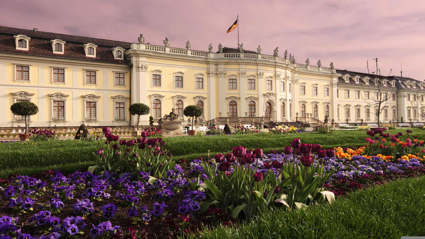 Deutschlands schönste Schlösser und Burgen: Das Residenzschloss Ludwigsburg bei Nacht