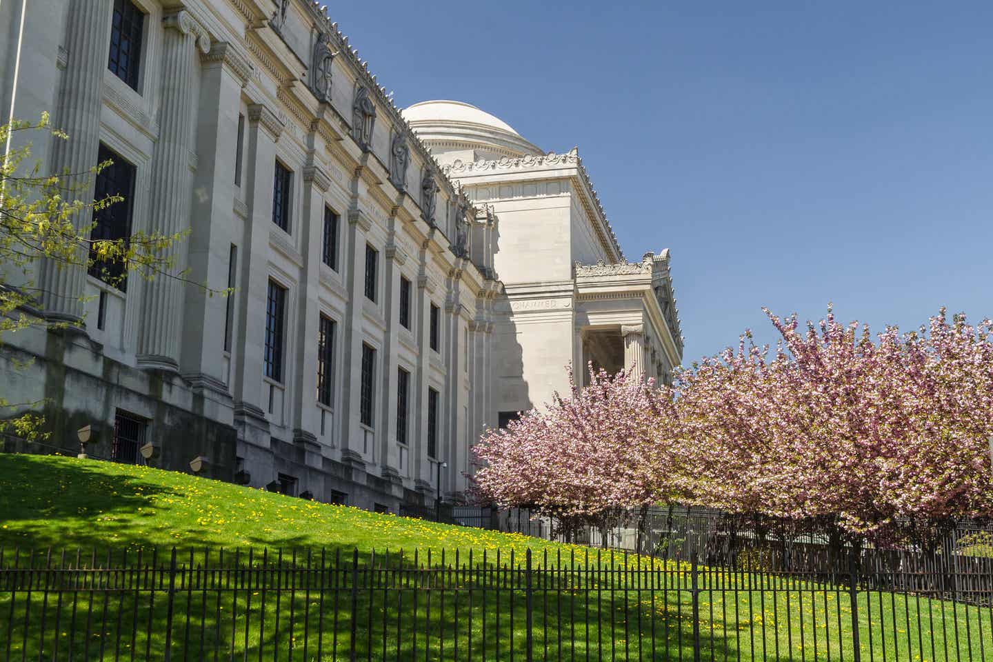 New York: Blick auf Brooklyn Museum