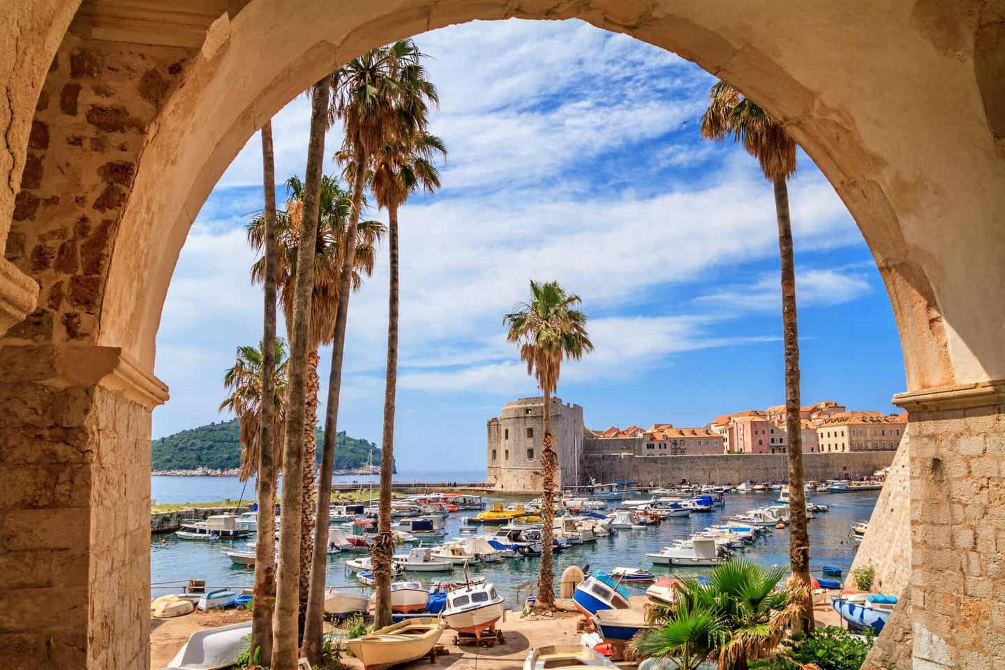 Kroatiens Städte am Meer: Dubrovnik Hafen 