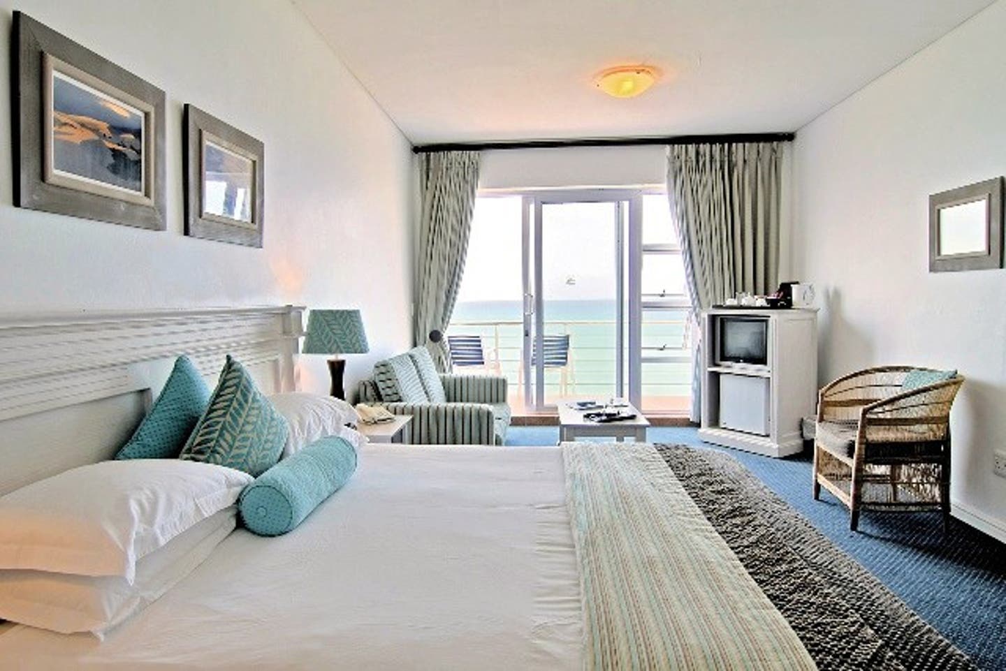 Wohnbeispiel Superior Sea Facing Room