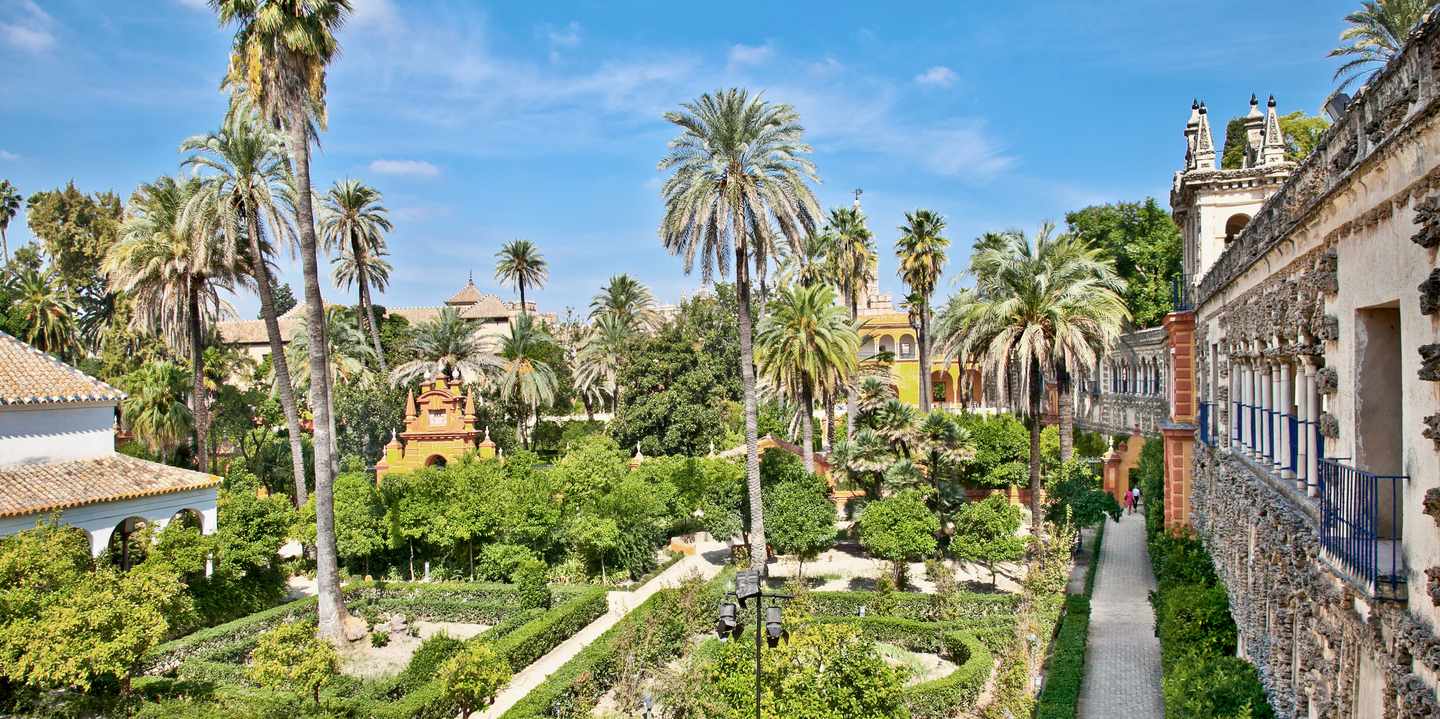 Die grünen Gärten des Alcázar von Sevilla